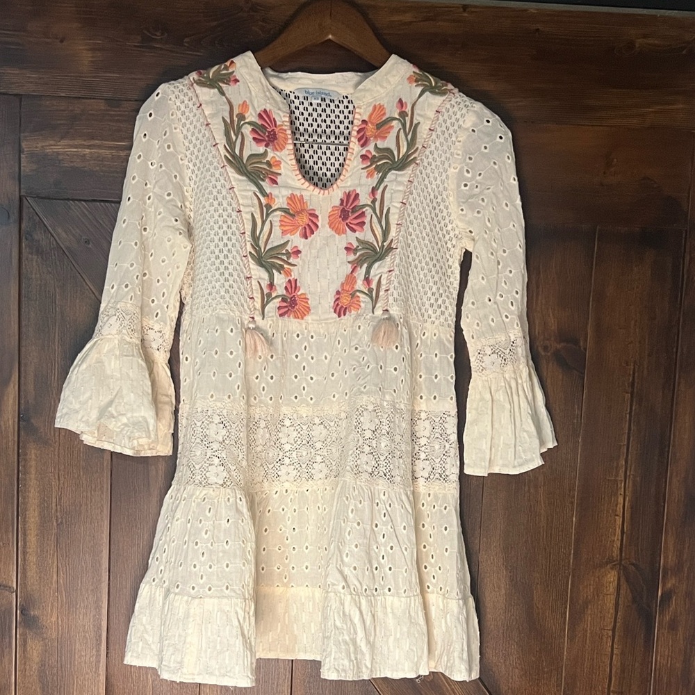 Blue Island Cream and Black Lace Top